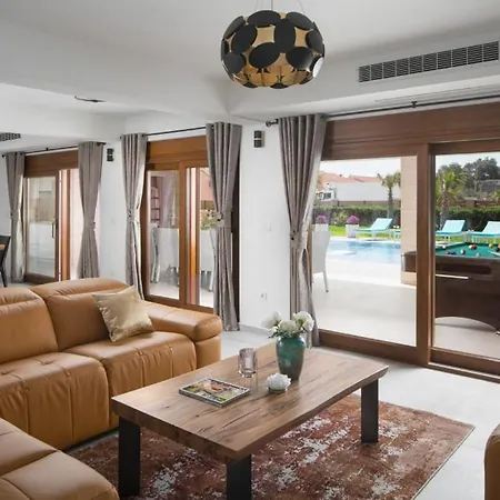 Holiday Home In Vir With Terrace, Air Conditioning, Wifi Washing Machine 4740-1