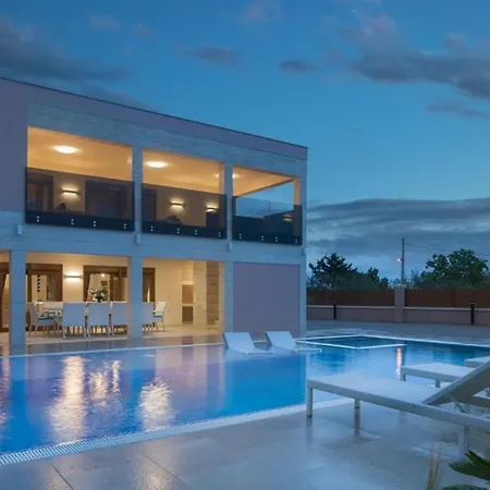 Holiday Home In Vir With Terrace, Air Conditioning, Wifi Washing Machine 4740-1 Vir